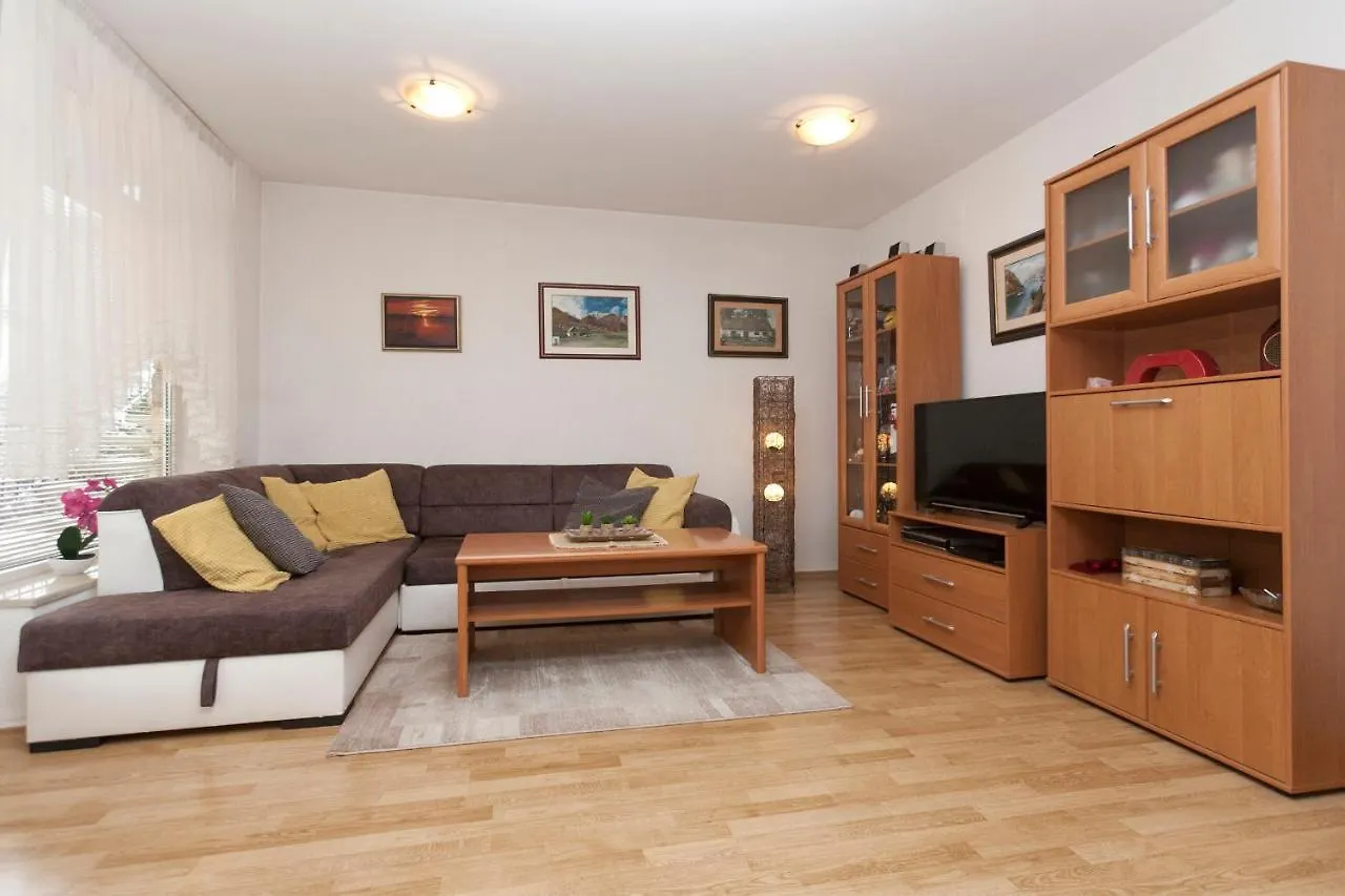 Apartman Nade PUY Apartamento